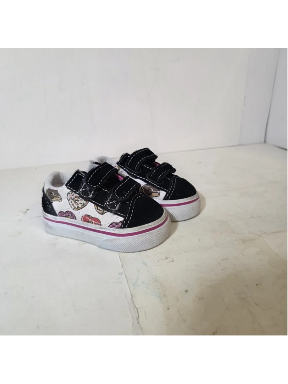 Vans Toddler Girl Sneakers Size 2 White Black Donut Print